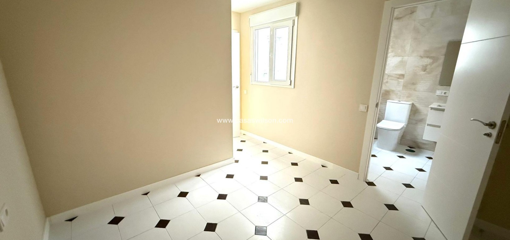 Sale - Apartment - Torrevieja - Centro