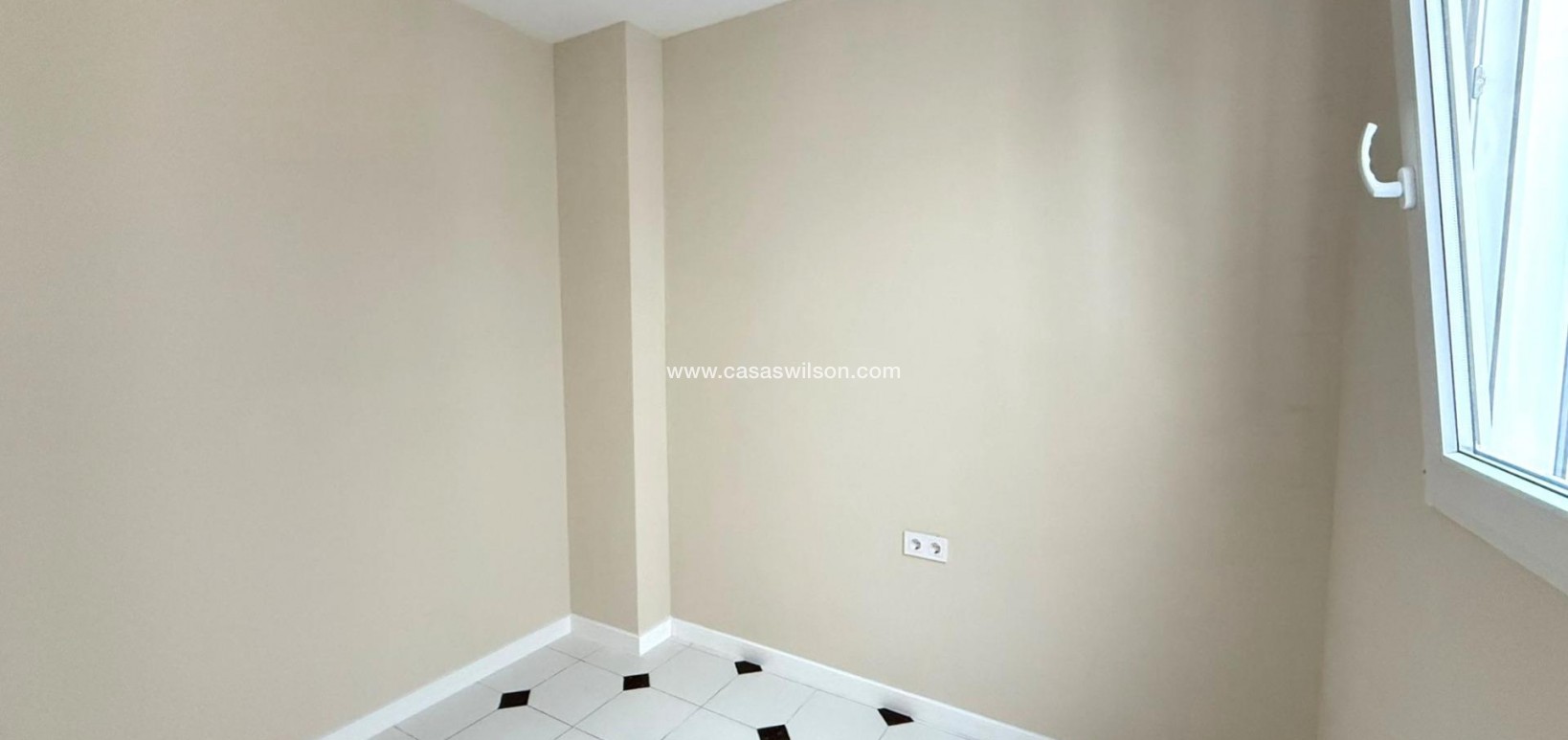 Sale - Apartment - Torrevieja - Centro