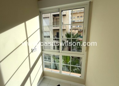 Sale - Apartment - Torrevieja - Centro