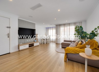 Sale - Apartment - Torrevieja - Centro