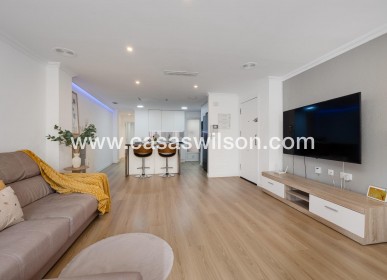 Sale - Apartment - Torrevieja - Centro