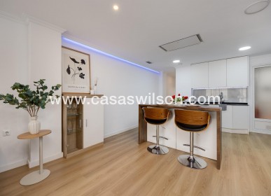 Sale - Apartment - Torrevieja - Centro