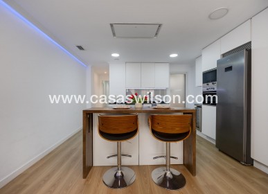 Sale - Apartment - Torrevieja - Centro