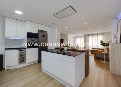 Sale - Apartment - Torrevieja - Centro