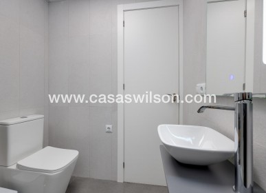 Sale - Apartment - Torrevieja - Centro