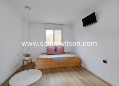 Sale - Apartment - Torrevieja - Centro