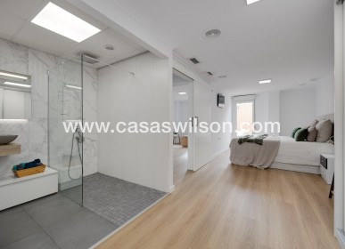 Sale - Apartment - Torrevieja - Centro