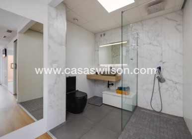 Sale - Apartment - Torrevieja - Centro