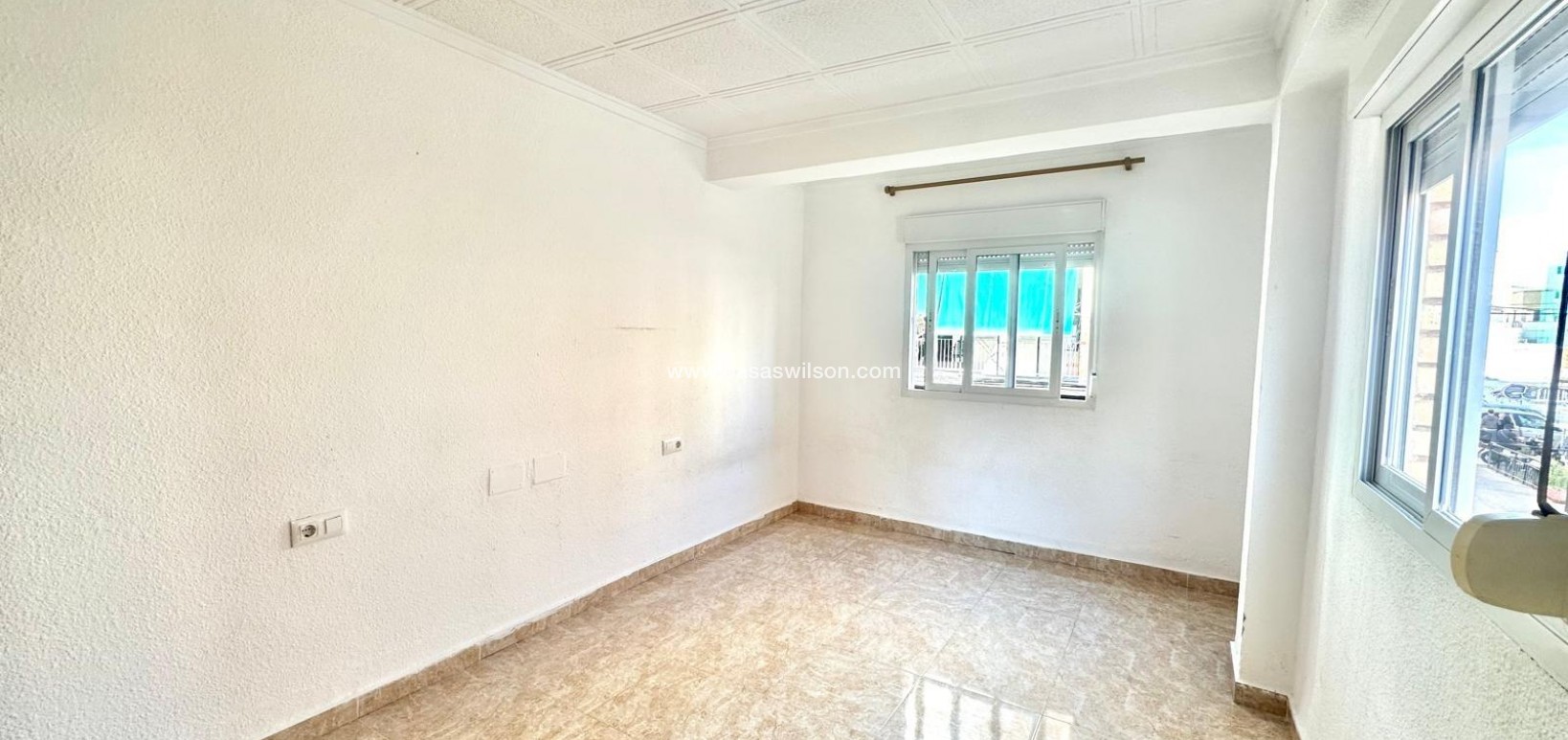 Sale - Appartement - Torrevieja - Estacion De Autobuses