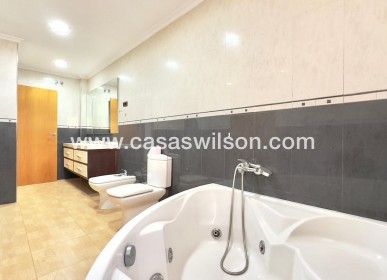 Venta - Apartamento - Torrevieja - Centro