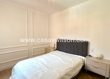 Sale - Apartment - Torrevieja - Centro