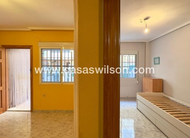 Sale - Apartment - Torrevieja - La Mata pueblo