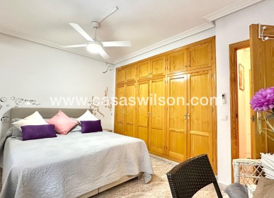 Sale - Apartment - Torrevieja - Centro