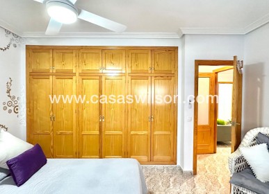 Sale - Apartment - Torrevieja - Centro