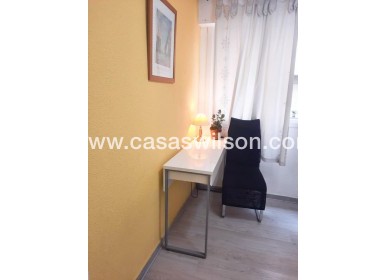 Sale - Apartment - Torrevieja - Centro