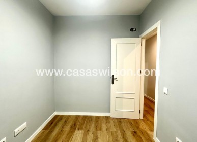 Sale - Appartement - Torrevieja - La Mata pueblo