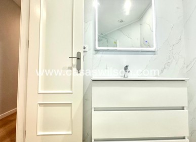 Sale - Appartement - Torrevieja - La Mata pueblo