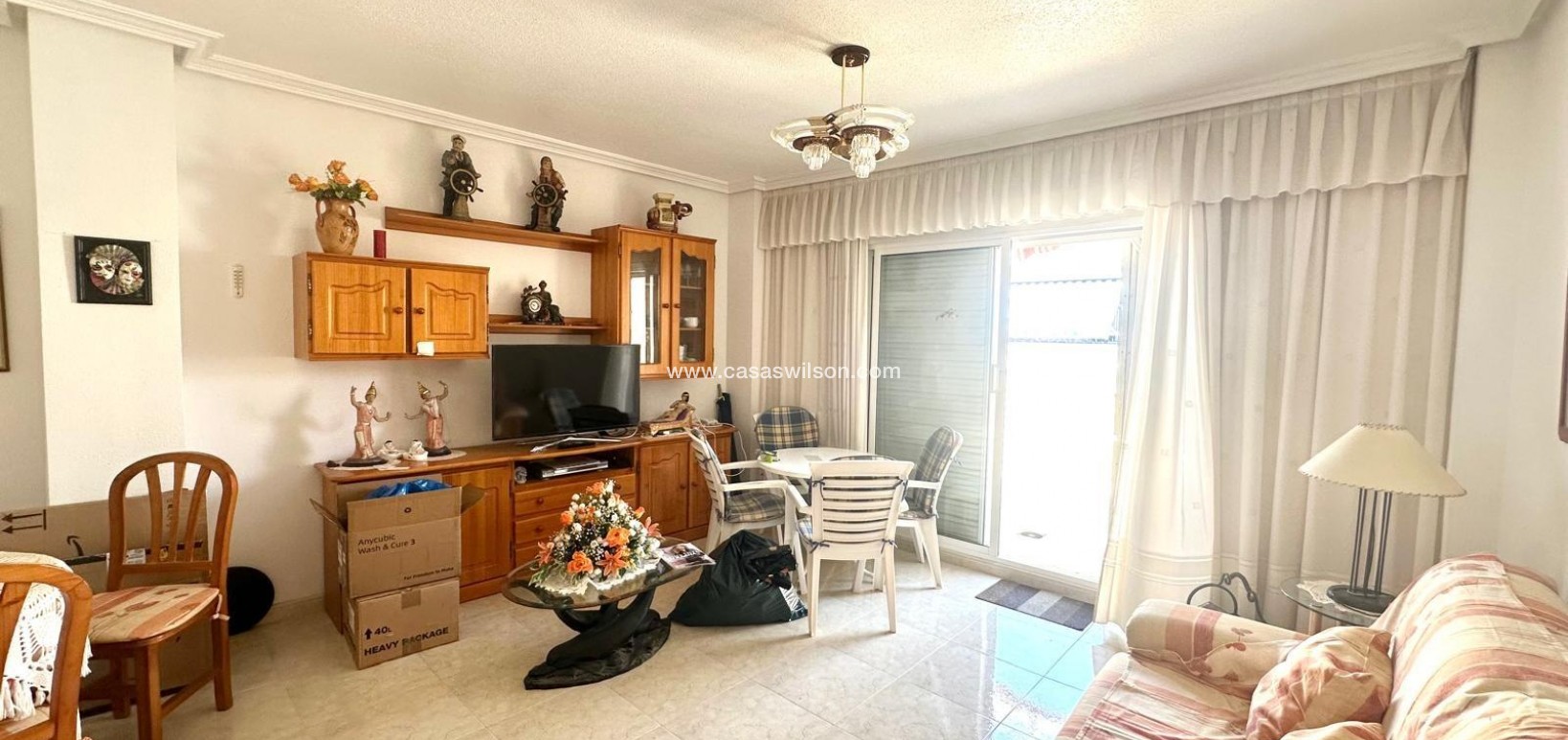 Sale - Apartment - Torrevieja - Centro