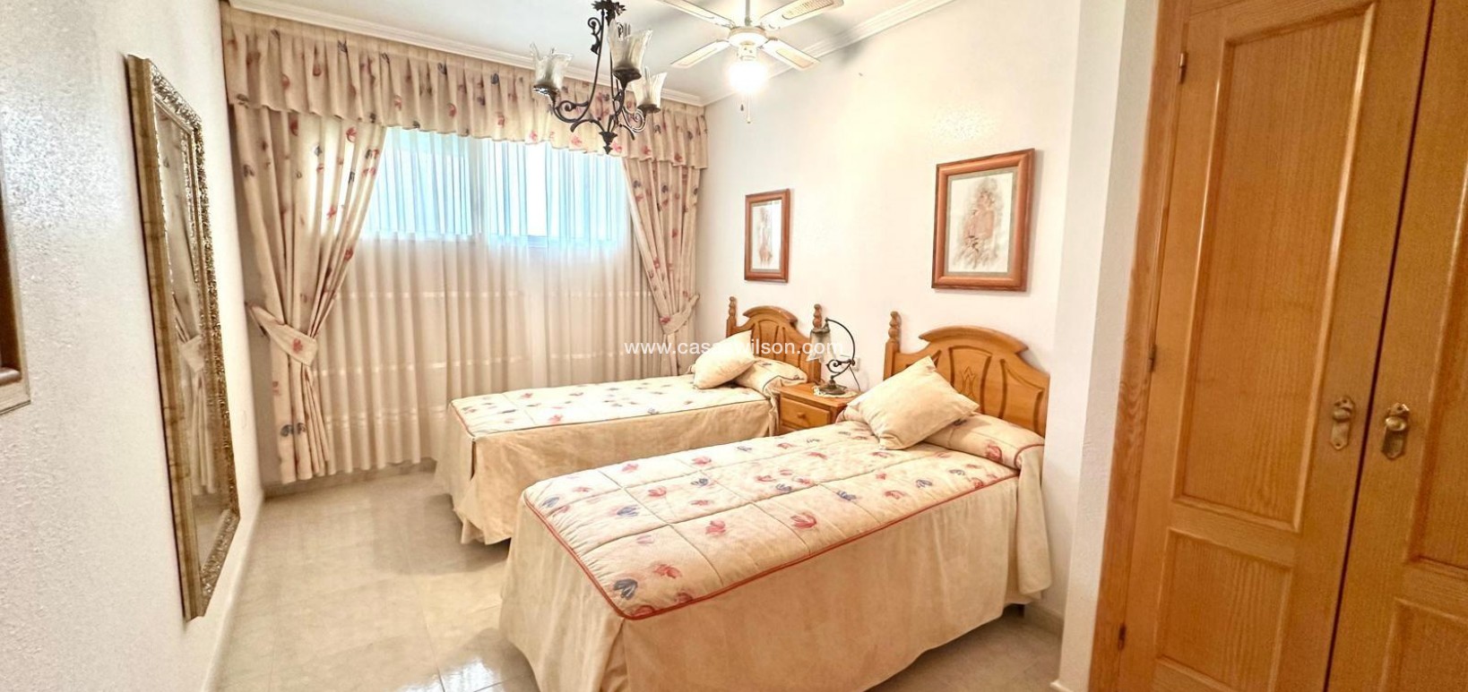 Sale - Apartment - Torrevieja - Centro