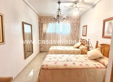 Sale - Apartment - Torrevieja - Centro