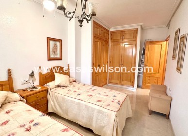 Sale - Apartment - Torrevieja - Centro