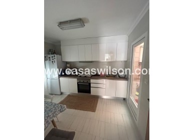 Sale - Townhouse - Torrevieja - Centro