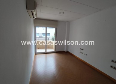 Sale - Apartment - Torrevieja - Puerto