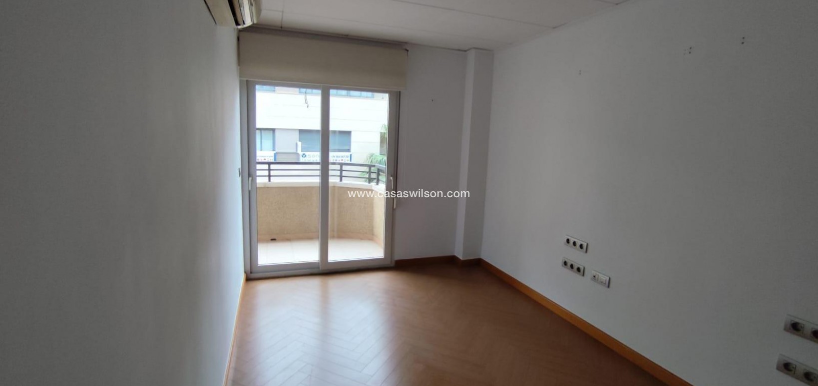 Sale - Apartment - Torrevieja - Puerto