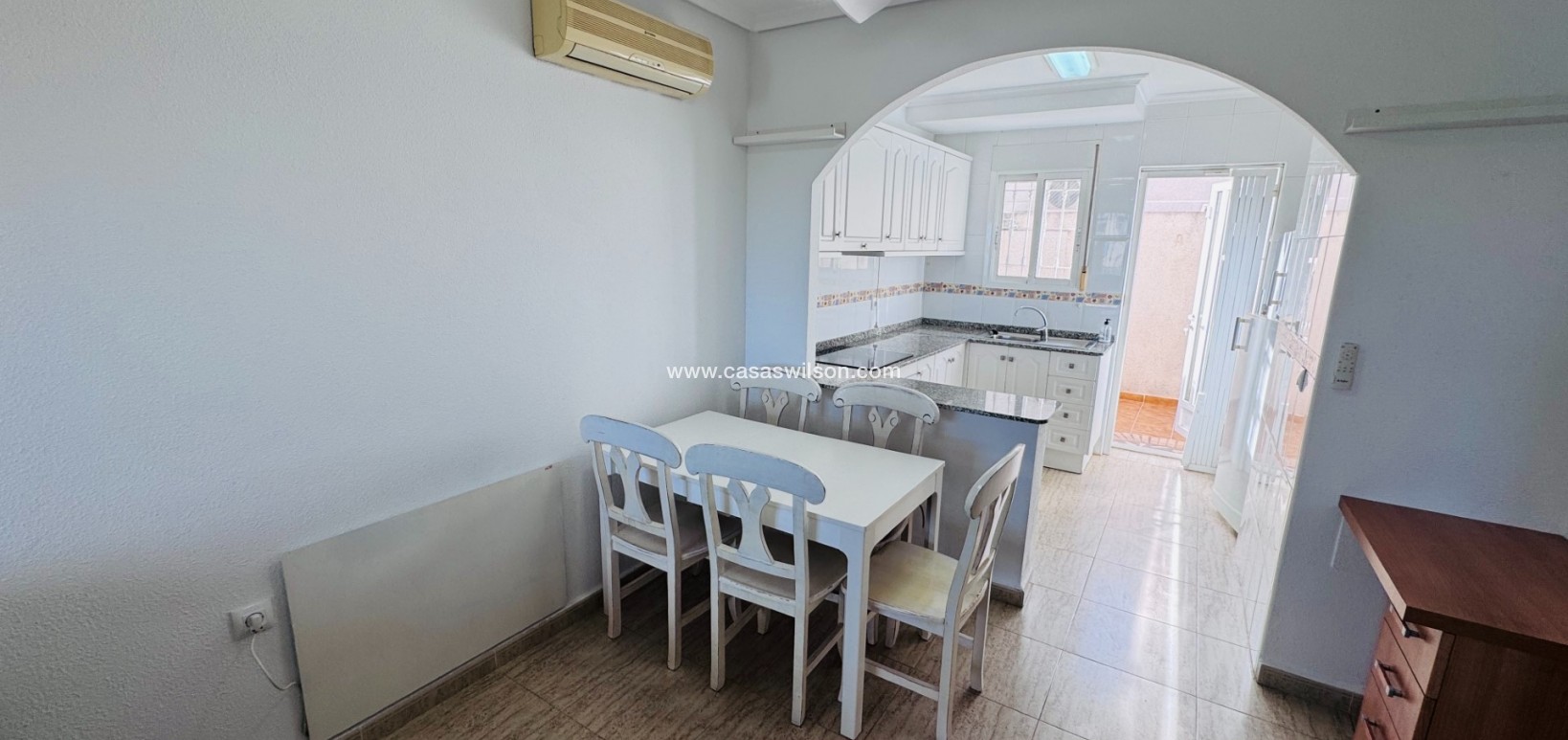 Venta - Adosado - Daya Nueva