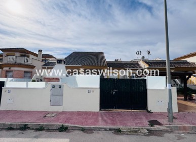 Venta - Adosado - Daya Nueva