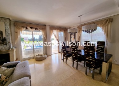Venta - Chalet - Torrevieja - La Mata