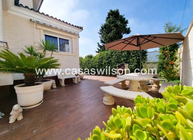 Venta - Chalet - Torrevieja - La Mata