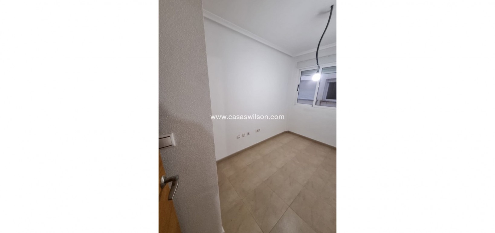 Sale - Appartement - Torrevieja - Costa Blanca