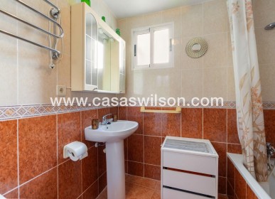 Sale - Apartment - Torrevieja - Centro