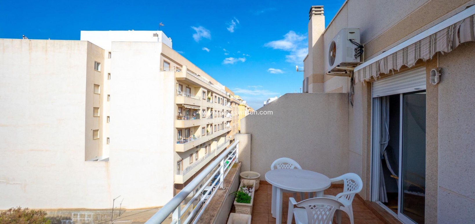 Sale - Apartment - Torrevieja - Centro