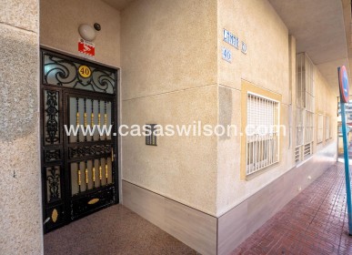 Sale - Apartment - Torrevieja - Centro