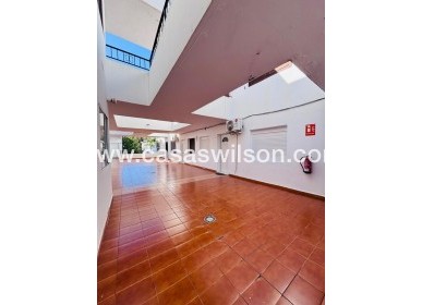 Sale - Apartment - Villamartin - Costa Blanca