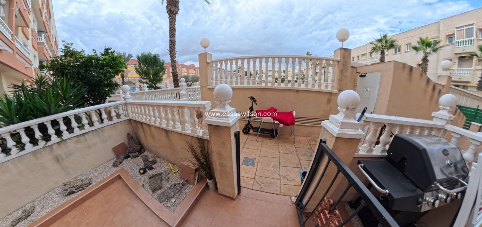 Sale - Apartment - Torrevieja - Centro