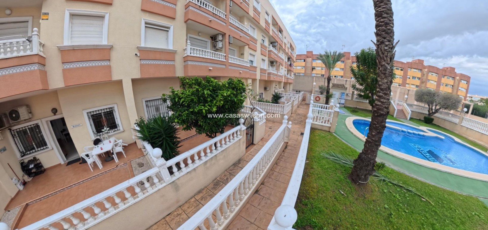 Sale - Apartment - Torrevieja - Centro