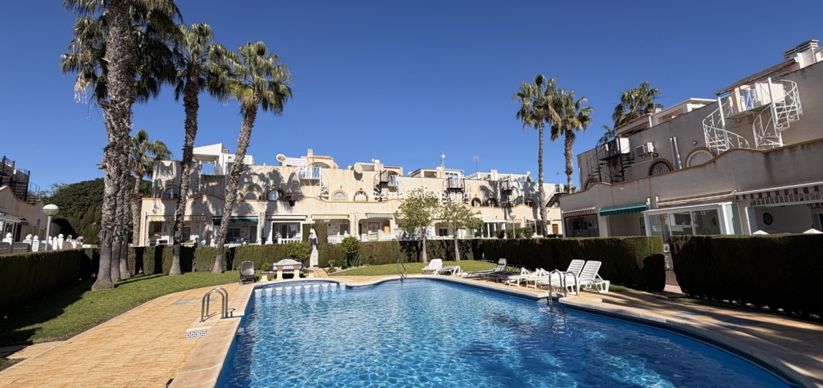 Sale - Townhouse - La Florida