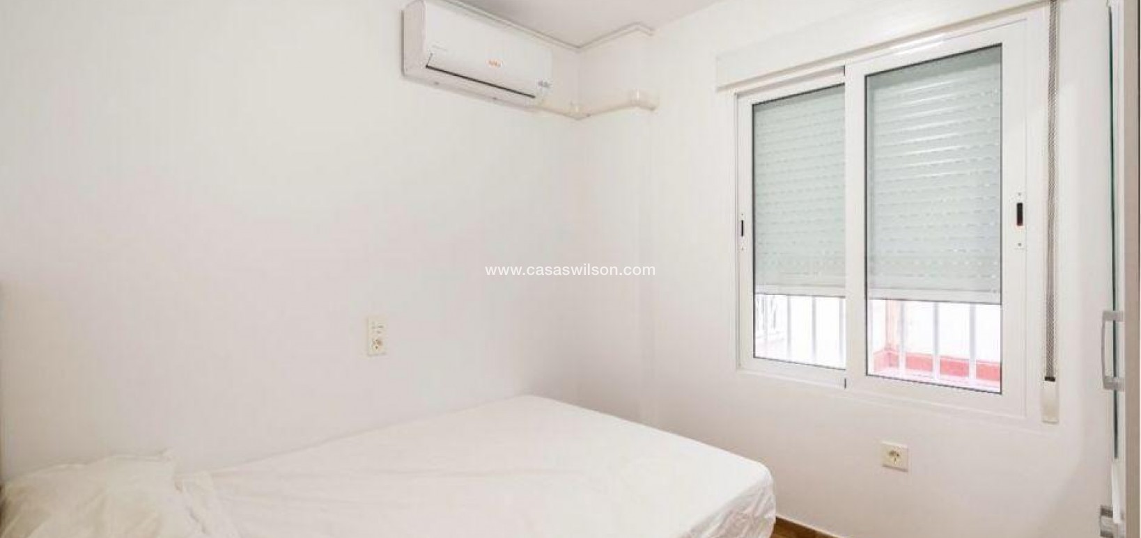 Sale - Apartment - Torrevieja - La Mata pueblo