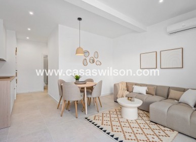 Sale - Townhouse - Torrevieja - Costa Blanca