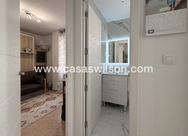 Sale - Apartment - Torrevieja - Urb. Calas Blancas III