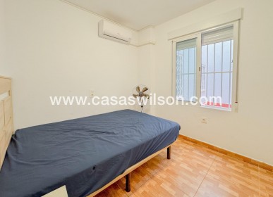 Sale - Apartment - Torrevieja - La Mata pueblo