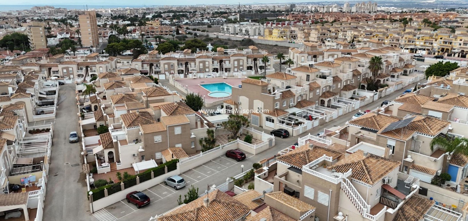Sale - Townhouse - Torrevieja - Aguas Nuevas