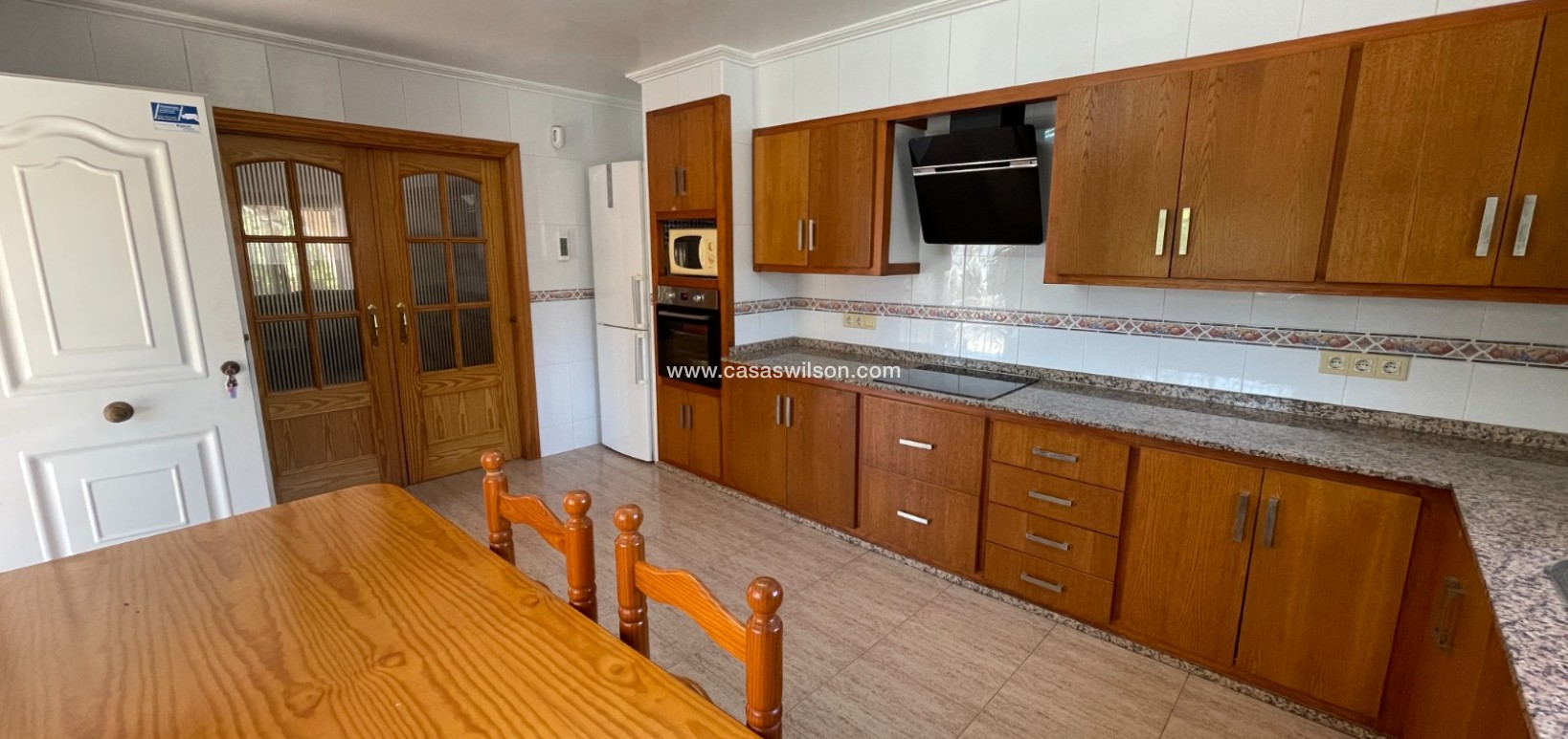 Sale - Villa - Crevillente - Inland