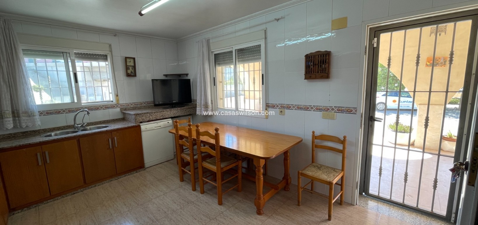 Sale - Villa - Crevillente - Inland