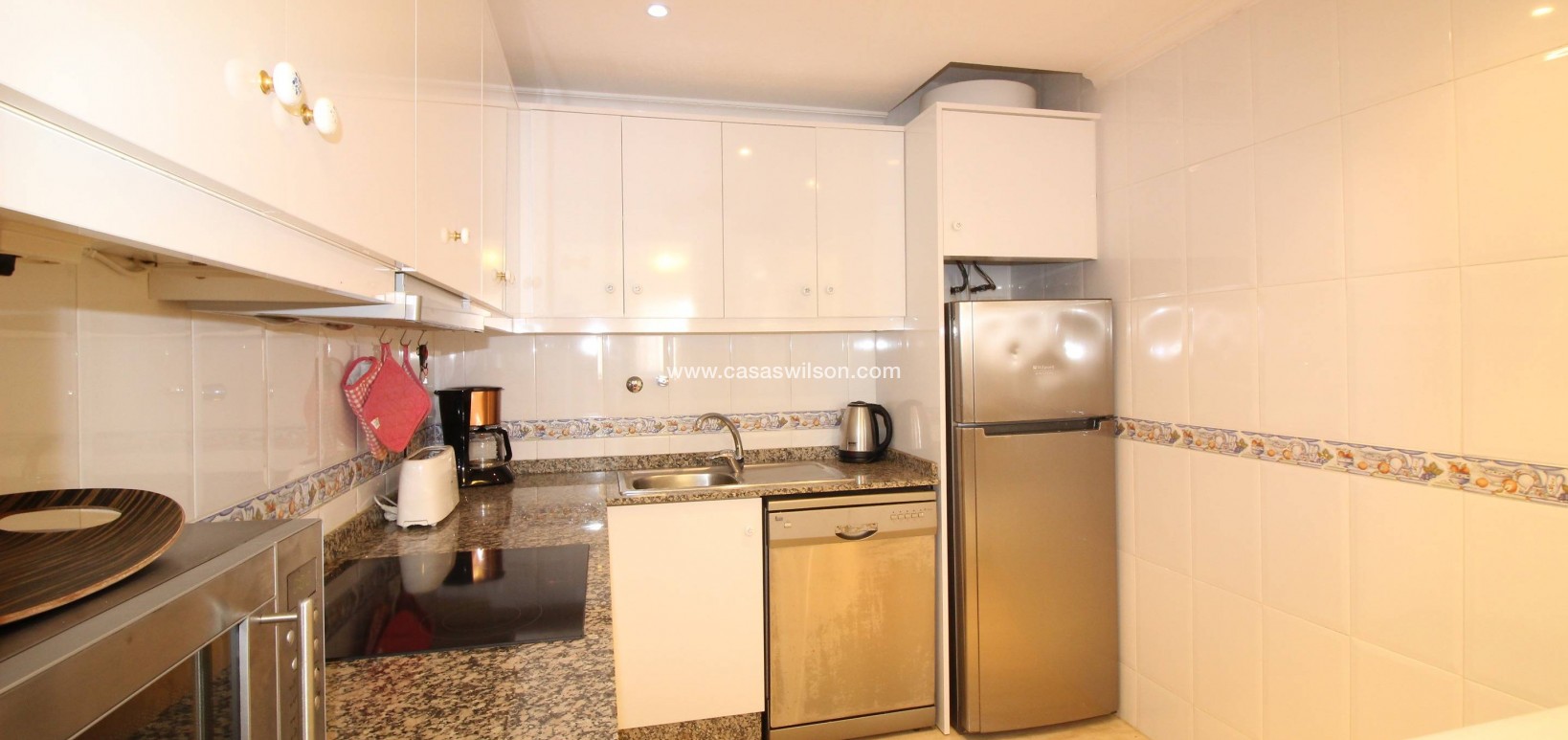 Sale - Apartment - Torrevieja - Centro