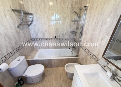 Sale - Villa - Villamartin - Villamartín