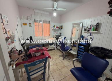 Sale - Villa - Orihuela Costa - Playa Flamenca